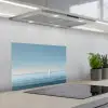 Zeilbootje - Kalme zee - Helderblauwe hemel keuken achterwand spatscherm klein -3d_schuin