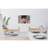 Kauwgom - Vrouw - Penseelstreken - Modern Muursticker klein -eettafel