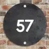 Donker steen - Traditioneel Naambord Rond klein -sfeer2