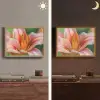 Lelie - Close up - Lichtroze Light Box met batterij (Wandlamp) middel -sfeer3