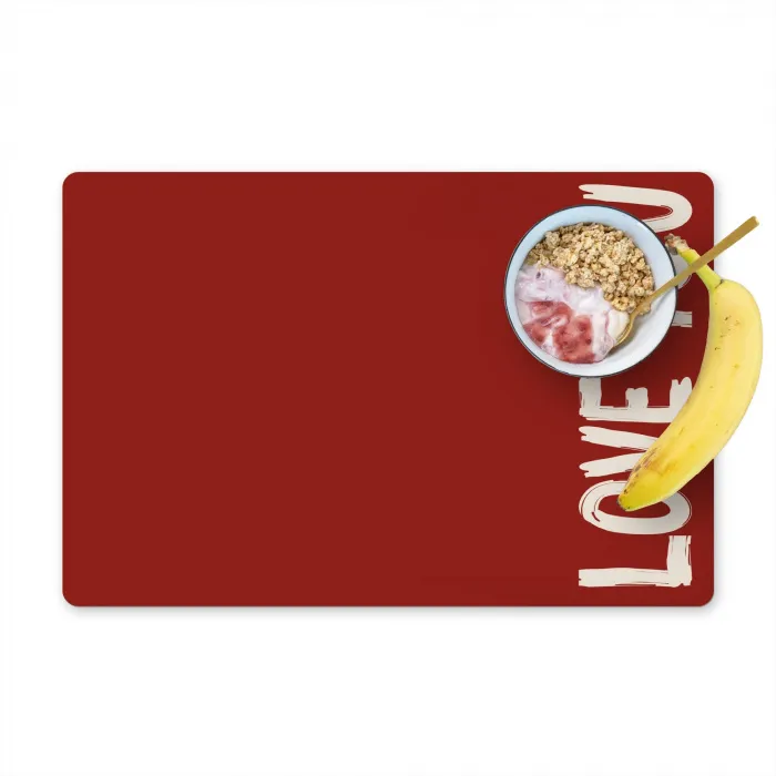 Schuin - Loveyou - Rood Placemat vinyl groot -zzzproduct_Kitchenyeah-website