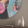 Kauwgom - Vrouw - Penseelstreken - Modern Akoestische PET Vilt - Rond klein -sfeer5_closeup