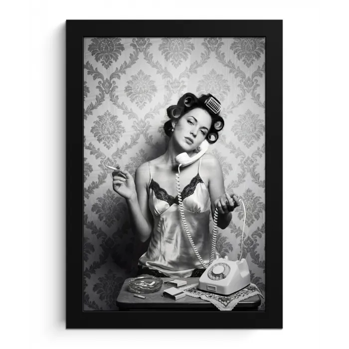 Chic - Vrouw - Zwart - Wit fotolijst zwart zonder passe partout klein -3d
