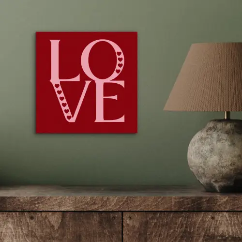 Love - Rood - Hatjes aluminium wit klein -sfeer2