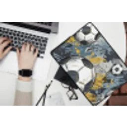 Voetbal - Abstract - Sport - Kleurrijk laptophoes neopreen klein -bureau