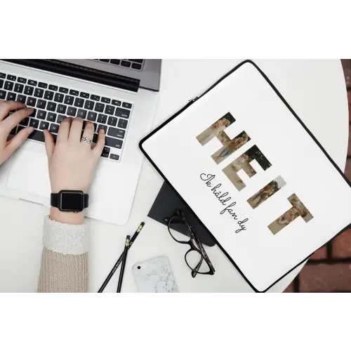 Heit - Lettercollage laptophoes neopreen klein -bureau