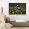 Astronaut - Bloemen - Veld - Geel canvas 2cm klein -sfeer6