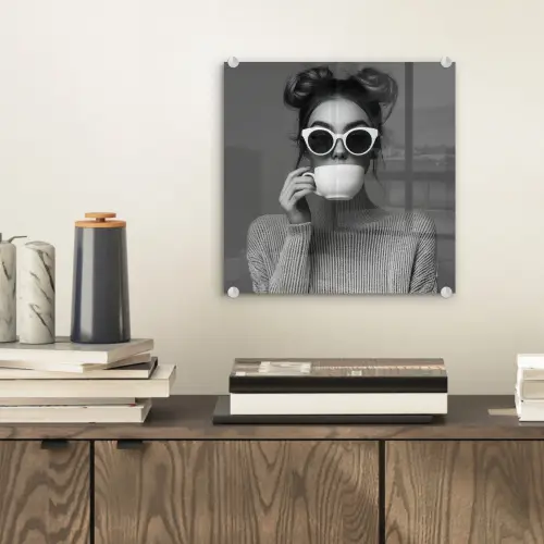 Vrouw - Koffie - Zwart - Wit plexiglas 5mm klein -sfeer1