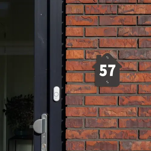 Donkergrijs - Traditioneel Naambord Huisje klein -sfeer2