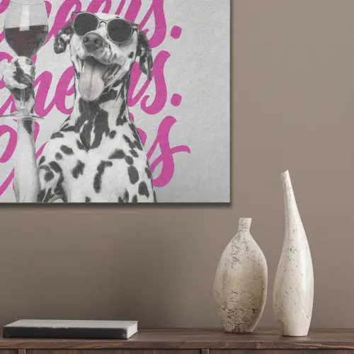 Cheers - Hond - Roze - Wijn PET vilt klein -sfeer6_closeup