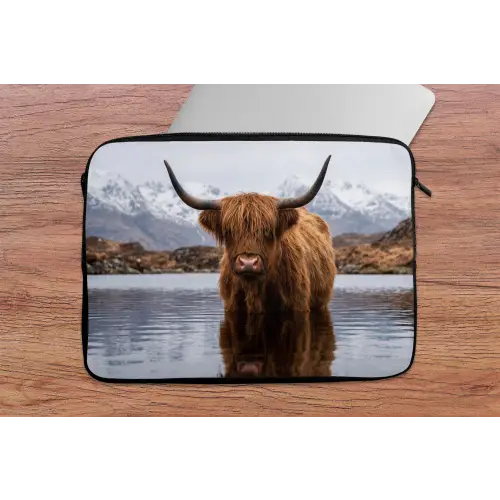 Schotse hooglander - Bruin - Water laptophoes neopreen klein -tafel