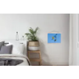 Papagaai - Vliegen - Blauw - Geel textielposter latten blank klein -woonkamer