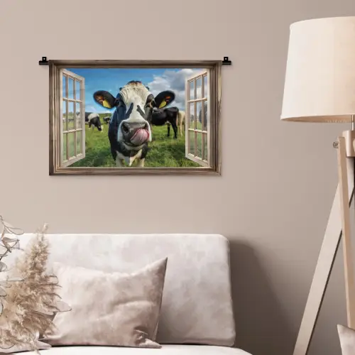 Doorkijk - Koe - Weiland - Dieren - Natuur Wandkleed katoen klein -sfeer4