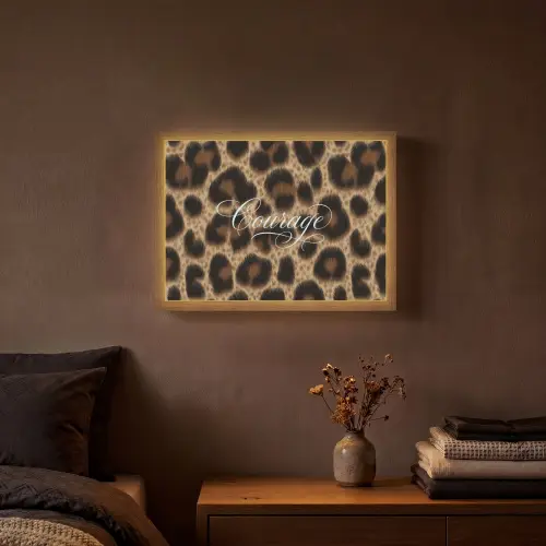 Luipaardprint - Bruin - Courage - Sierlijk Light Box met batterij (Wandlamp) middel -sfeer4