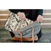 Klassiek - Botanisch - Zwart - Beige laptophoes neopreen klein 279 -tas