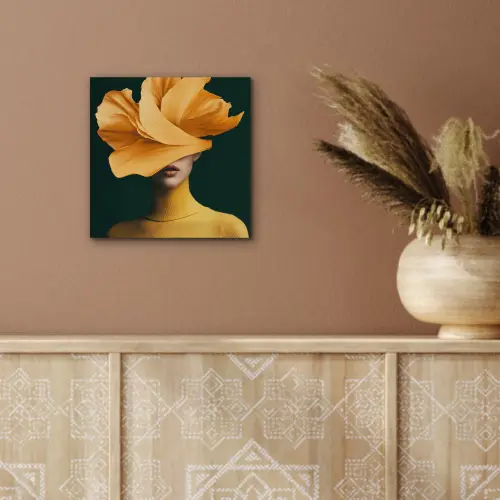 Vrouw - Hoed - Geel aluminium wit klein -sfeer4