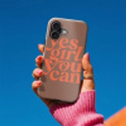 Yes girl you can - Oranje - Bruin Toughcase MagSafe Apple iPhone 17 klein -Sfeer1V
