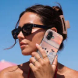 Meeuwen - Strand - Zee - Roze Toughcase MagSafe Apple iPhone 17 klein -Sfeer2V