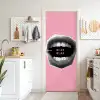Mond - BLAH BLAH - Roze deurposter klein -sfeer5