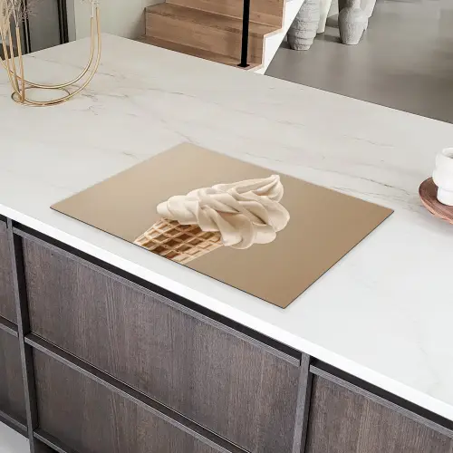 IJs - Softijs - Romig - Hoorntje - Beige Inductie beschermer vinyl 3mm klein -sfeer8