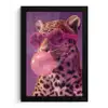 Panter - Zonnebril - Kauwgombel - Roze fotolijst zwart zonder passe partout klein -3d
