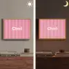 Gestreept - Roze - Chéri Light Box met batterij (Wandlamp) middel -sfeer3