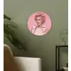 Vrouw - Roze - Parelketting - Krulspelden Wandcirkel kunststof plaat 5mm dik klein -sfeer3