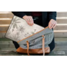 Jungle - Banenboom - Kolibrie - Beige laptophoes neopreen klein -tas