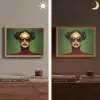 Vrouw - Groen - Bril - Aesthetic - Modern Light Box met batterij (Wandlamp) middel -sfeer3