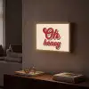 Oh honey - Rood - Schaduw Light Box met batterij (Wandlamp) middel -sfeer1