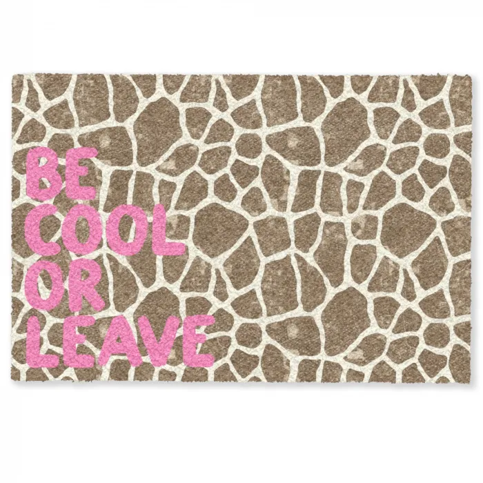 Tekst - Be cool or leave - Roze - Giraffenprint Deurmat klein -zkaufland3d