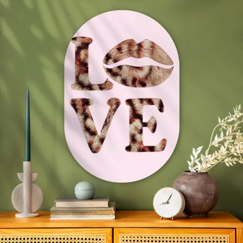 Tekst - Love - Pantervacht - Lichtroze Wandcirkel Ovaal Glas middel -sfeer2