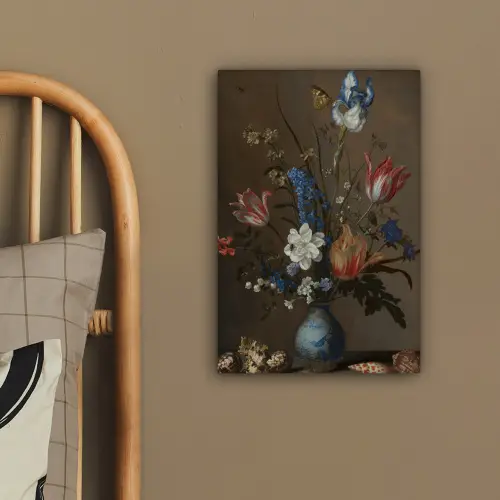 Bloemen in een Wan-Li vaas en schelpen - Schilderij van Balthasar van der Ast canvas 2cm klein -sfeer3