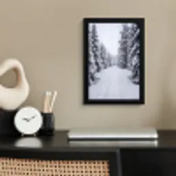 Bos - Winter - Sneeuw - Pad - Natuur fotolijst zwart zonder passe partout klein -sfeer1