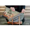Nachtlandschap - Kamelen - Sterren - zandduinden laptophoes neopreen klein -tas