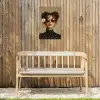 Vrouw - Beige - Bloem - Modern - Portret Tuinposter op houten frame 2 cm dik klein -sfeer4
