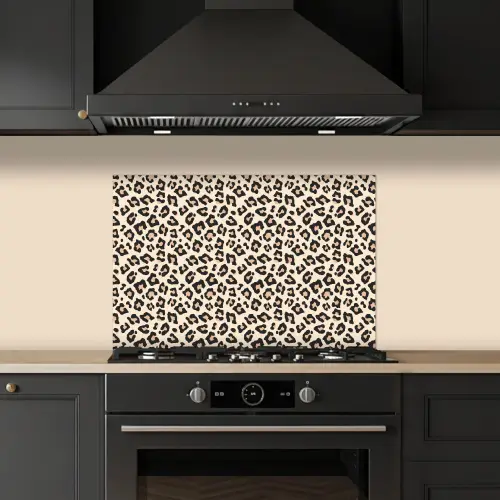 Panterprint - Patroon - Bruin keuken achterwand spatscherm klein 900 -sfeer1