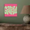 Grateful - Groen - Grafisch - Vloeiend aluminium wit klein -sfeer2