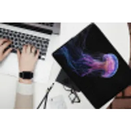 Kwal - Doorzichtig - Roze - Tentakels laptophoes neopreen klein -bureau