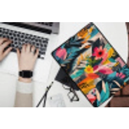 Schilderij - Abstract - Bloemen - Roze laptophoes neopreen klein -bureau