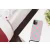 Schaakbord patroon - Groen - Roze - Blokjes Hoesje iPhone 12 Pro met koord klein -kamer