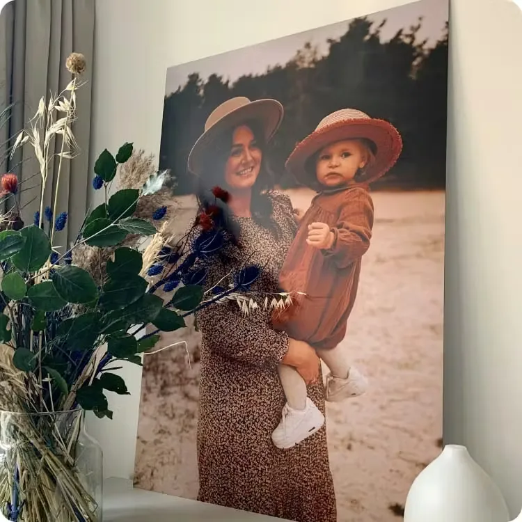 Foto op aluminium, een vrouw en een kind
