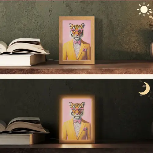 Tijger - Bril - Geel - Jasje Light Box met kabel (Tafellamp) klein -sfeer3