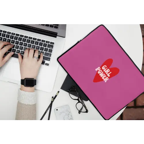 Girl power - Hart - Roze - Rood laptophoes neopreen klein -bureau