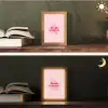 No rain no flowers - Bloem - Roze Light Box met kabel (Tafellamp) klein -sfeer3