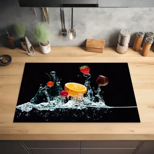 Water - Fruit - Sinaasappel - Aardbei - Kers - Zwart Inductie beschermer vinyl 3mm klein -sfeer5
