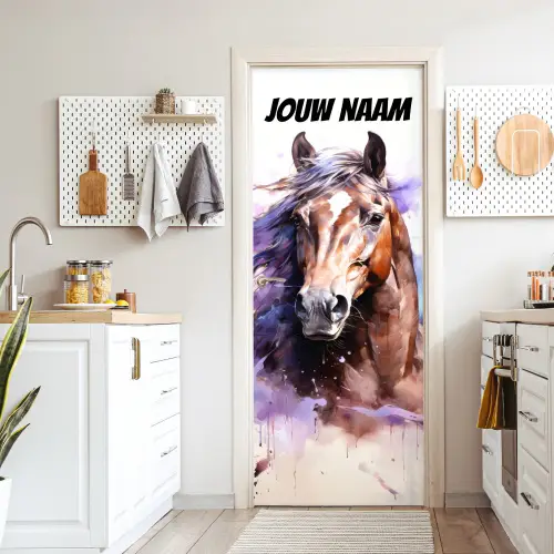 Kleurrijke illustratie van paard met naamtekst deurposter klein -sfeer5