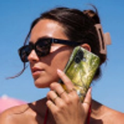 Bos - Beek - Zonlicht - Natuur - Groen Toughcase MagSafe Apple iPhone 17 klein -Sfeer2V