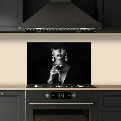 Vrouw - Cocktail - Chic keuken achterwand spatscherm klein -sfeer1