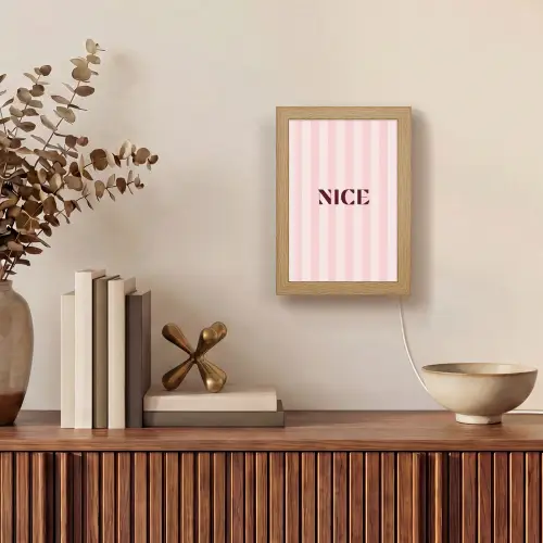 Nice - Strepen - Roze Light Box met kabel (Tafellamp) klein -sfeer2